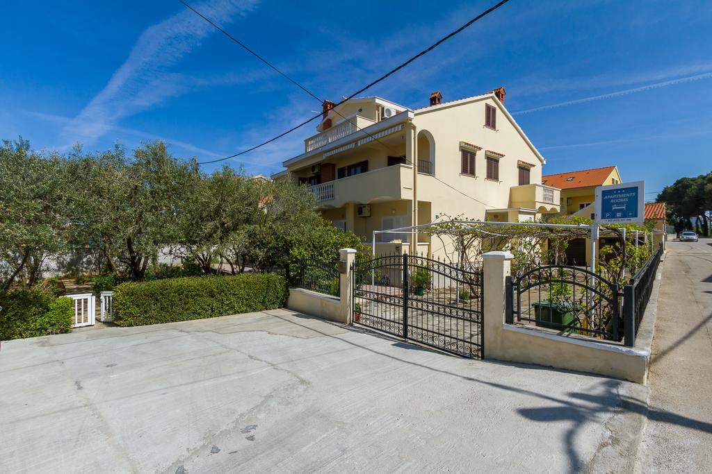 Apartments Branko ซาดาร์ ภายนอก รูปภาพ