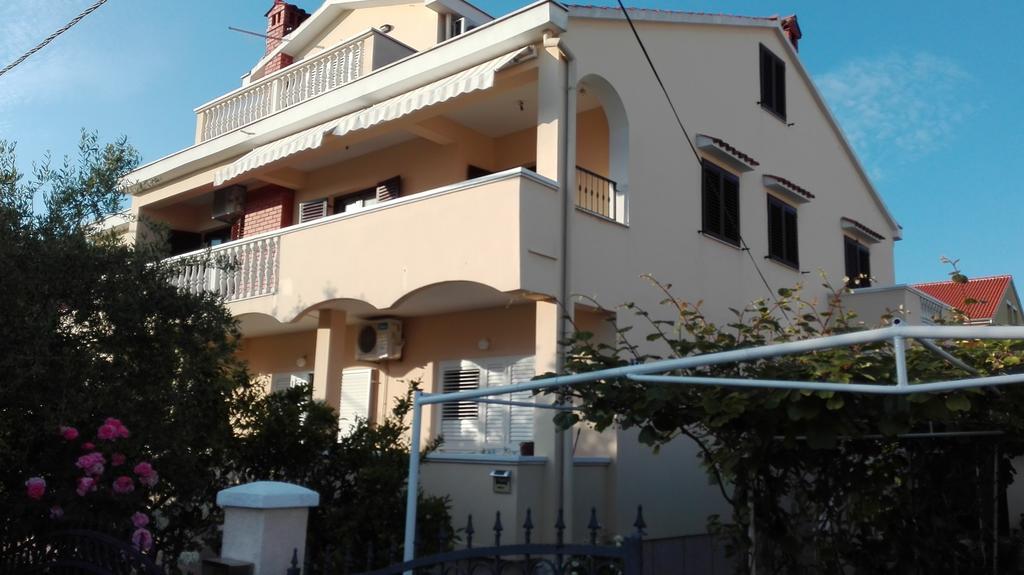 Apartments Branko ซาดาร์ ภายนอก รูปภาพ